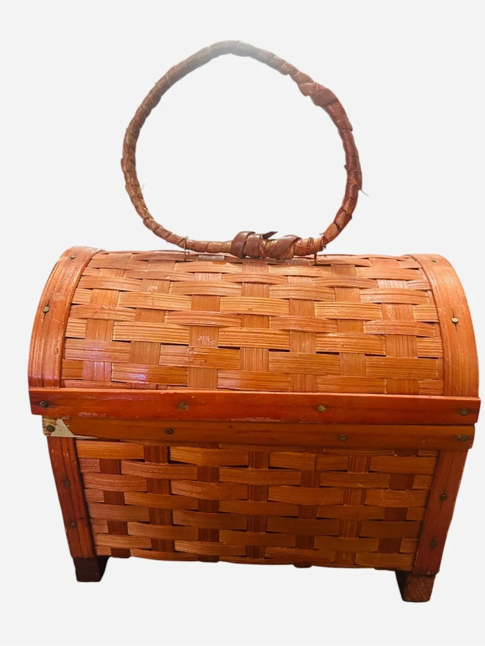 vintage woven wicker wood tabletop trunk styled as a small treasure chest. 5X5.5